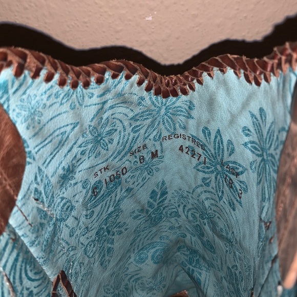 Corral tooled snake skin Cowgirl Boots - Picture 5 of 9